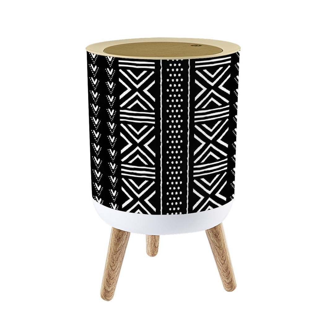 Round Trash Can with Lid